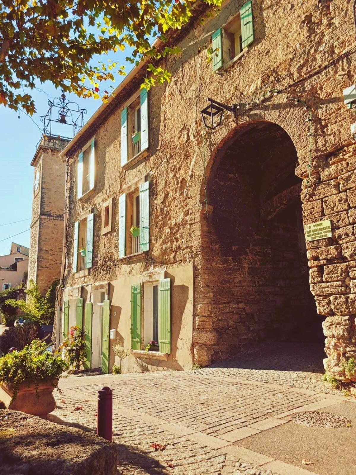 L'Appartement De L'Arche Châteauneuf-de-Gadagne Dış mekan fotoğraf